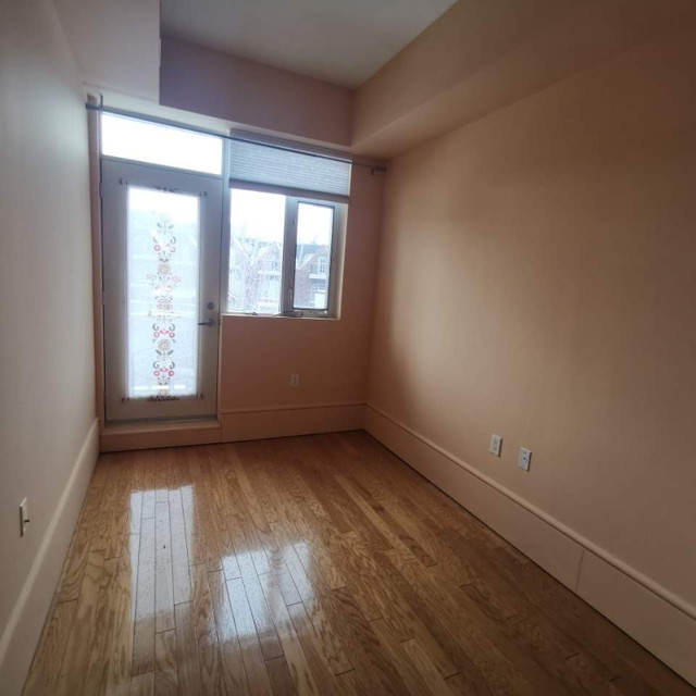 Yorkville/Annex Room for Rent in Room Rentals & Roommates in City of Toronto - Image 2