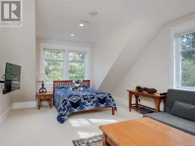 2615 Queenswood Dr Saanich, British Columbia in Houses for Sale in Victoria - Image 33