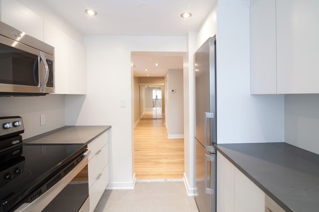 3435 Rue Drummond — photo 2
