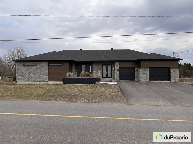 $979,000 - Bungalow for sale in St-Nicolas — photo 2
