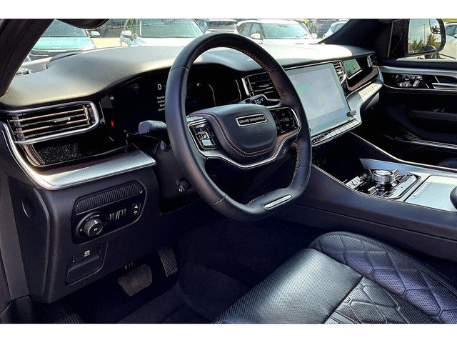 2023 Jeep Grand Wagoneer L SERIES III in Cars & Trucks in Barrie - Image 4