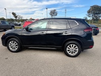 2020 Nissan Rogue Special edition with auto ac, blue tooth, cruise control, awd, heated steering, he... (image 3)