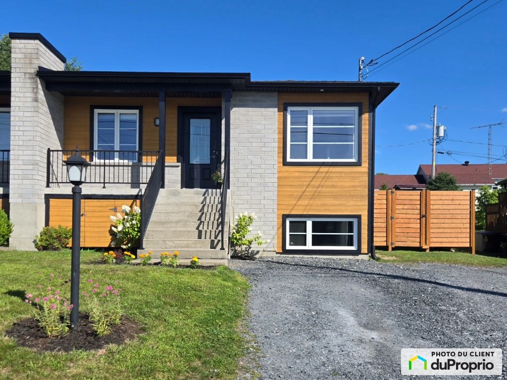 $429,900 - Semi-detached for sale in Sherbrooke (Brompton) — photo 1