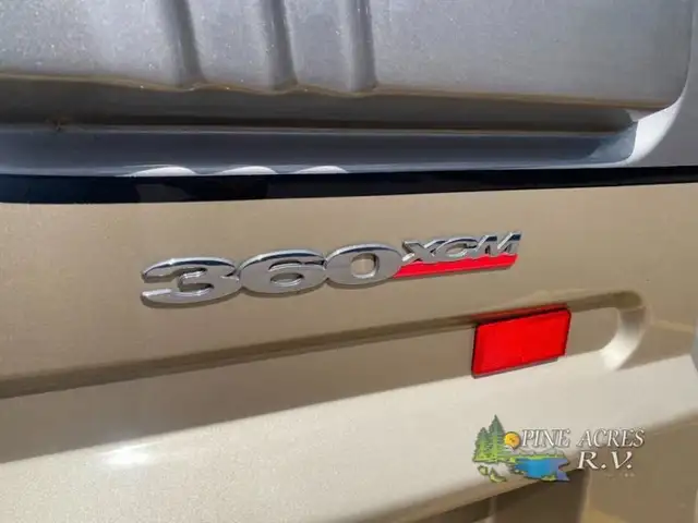 2018 Fleetwood RV Discovery 38K only 14,584 Miles in RVs & Motorhomes in Moncton - Image 55