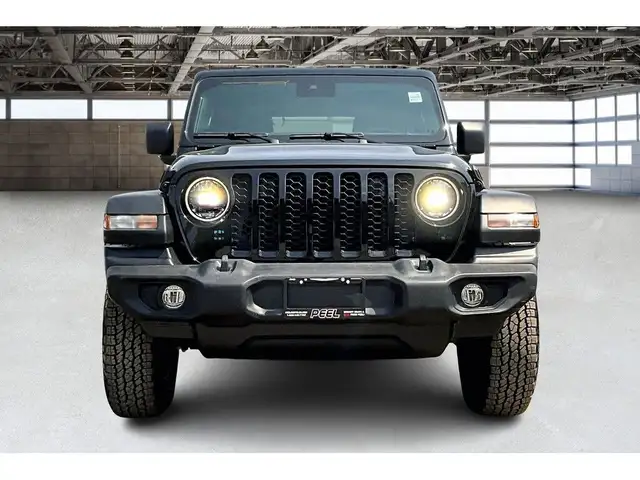 2024 Jeep Wrangler SportS 2 Dr | 12\" Screen | CarPlay | Tow Pkg in Cars & Trucks in Mississauga / Peel Region - Image 4