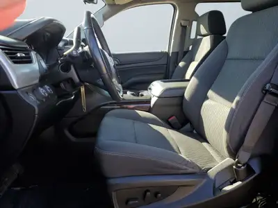 From its powerful proportions to its bold grille, premium wheel options and more, Yukons exterior wa...