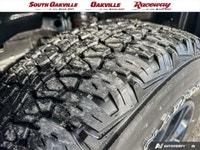 Apple Carplay / Android Auto, 1 Owner, Clean Accident History Report, Low Kms, 3.517 Axle Ratio, 6 S... (image 6)