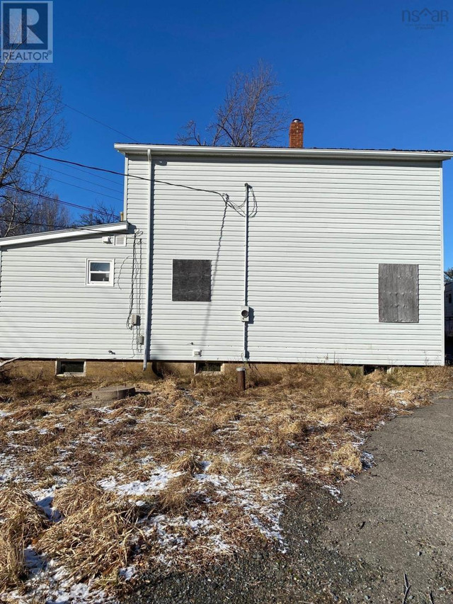 940 New Cumberland Road Lake Centre, Nova Scotia in Houses for Sale in Bridgewater - Image 2