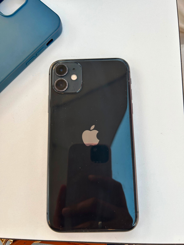 iphone. dans Téléphones cellulaires  à Laval/Rive Nord - Image 4