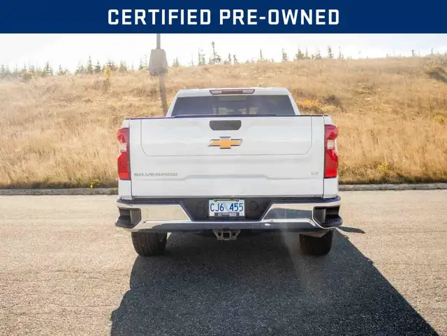 2021 Chevrolet Silverado 1500 LT in Cars & Trucks in St. John's - Image 7