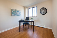 SPACIOUS 2 BEDROOM APARTMENT FOR RENT IN COLLINGWOOD! SELECT APARTMENT FULLY REVITALIZED WITH MODERN... (image 5)