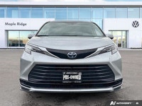 Discover the impressive 2022 Toyota Sienna LE, finished in elegant Celestial Silver Metallic with a... (image 7)