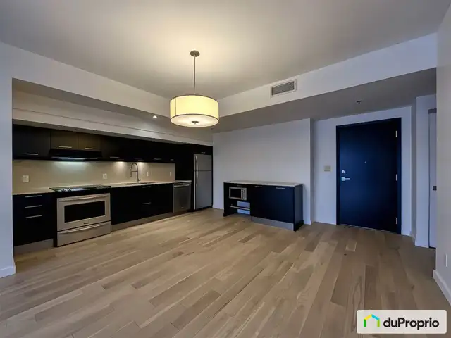 $448,000 - Condominium in Ville-Marie (downtown, old Mtl) in Condos for Sale in City of Montréal - Image 2