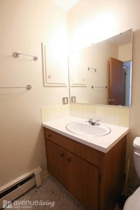 Amenities: Air Conditioning • Balconies • Heat & Water Included Suite & Building: Spacious two-bedro... (image 8)