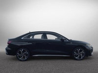 Grounded Dealer Loaner Opportunity. Only 12,457 km's! Dealer owner vehicle in a great color combinat... (image 3)