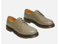Br. NEW Men Shoes Dr. Marten’s. Size 9 or 10. Wholesale Price