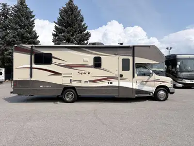 2015 Itasca Spirit 27QP | Class C Motorhome | Stock #13896B Adventure starts the moment you turn the...
