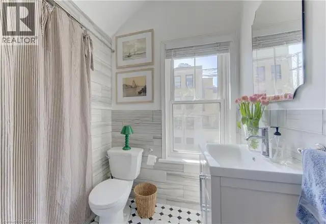 48 BREITHAUPT Street Kitchener, Ontario in Houses for Sale in Kitchener / Waterloo - Image 32