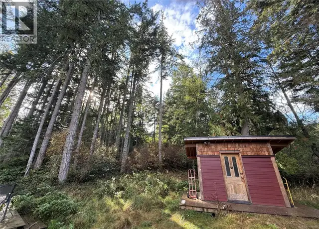 148 Meadow Dr Salt Spring, British Columbia in Houses for Sale in Fort McMurray - Image 26