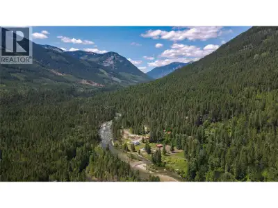 Multi-Family Property – Foreign Buyers Welcome! This extraordinary 20-acre estate offers over 1,400...