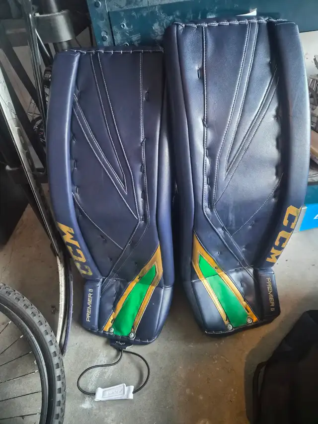 Goalie Gear in Hockey in Sudbury - Image 2