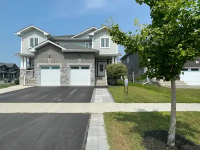 Newer contemporary 3 bed semi-detached-131 Dr Richard James Cres
