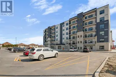 3290 STELLA Unit# 201 Windsor, Ontario