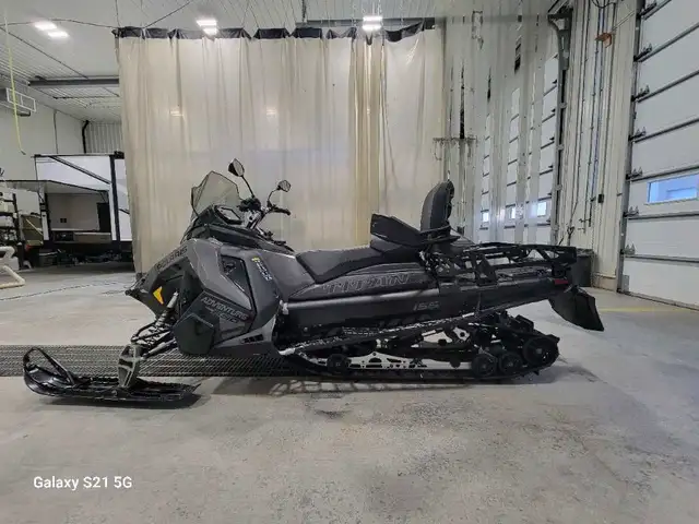 2025 Polaris Titan 650 Adventure 155 1.8 in Snowmobiles in Thetford Mines - Image 8