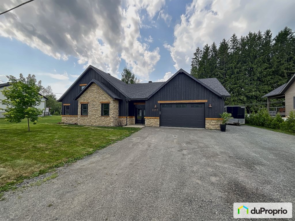 $595,000 - 1 1/2 Storey for sale in Herouxville — photo 2