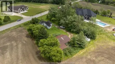 This 10 acre parcel of land is located in a great area close to the county with all the Great amenit...