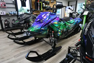 IN STOCK NOW! ONLY 2609km 4.5 SCREEN NORTHERN LIGHTS WRAP PRICE IS PLUS TAX. BUY NOW AND WE WILL STO...