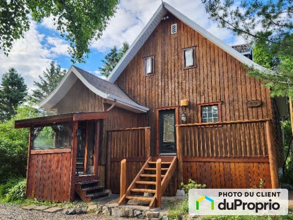$396,900 - 1 1/2 Storey for sale in St-Fulgence — photo 1