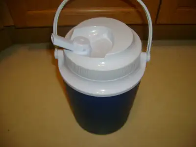 DRINK COOLER  --NEW, View more