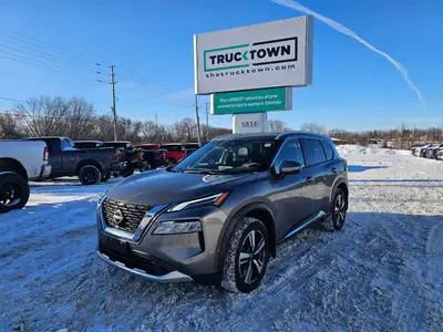 Command the road in this pristine, top-of-the-line 2023 Nissan Rogue AWD Platinum, featuring only 45...