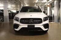 This Mercedes-Benz GLB 250 has a powerful Intercooled Turbo Premium Unleaded I-4 2.0 L/121 engine po... (image 2)