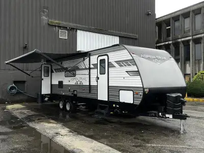 2022 Aspen Trail 28 Foot Travel Trailer With 1 Slide Out, 2 door, air conditioning, AM/FM radio, awn...