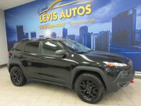 JEEP CHEROKEE 2016 TRAILHAWK V6 3.2L 4X4 TOUT ÉQUIPÉ / INTÉRIEUR EN CUIR NOIR CHAUFFANT / VOLANT CHA... (image 1)