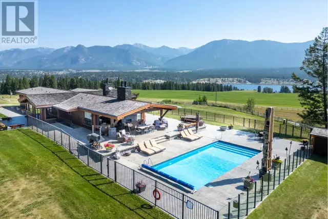 2175 WESTSIDE Road Invermere, British Columbia in Houses for Sale in Revelstoke - Image 2