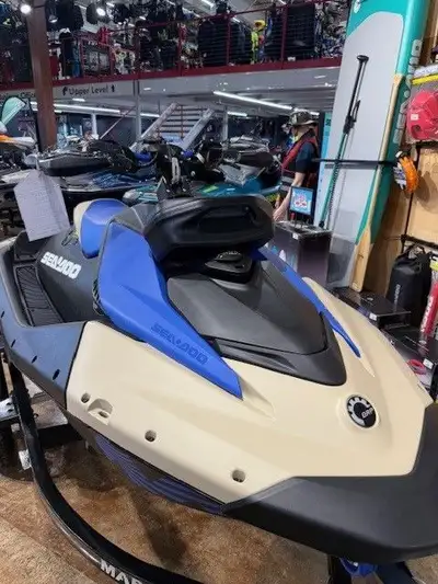 ***FINANCING AVAILABLE!!!*** Trailer not included Price INCLUDES all fees excluding GST. (Finance fe...