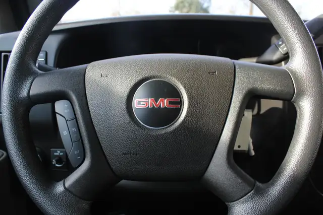 2023 GMC Savana Cargo Base in Cars & Trucks in Comox / Courtenay / Cumberland - Image 31