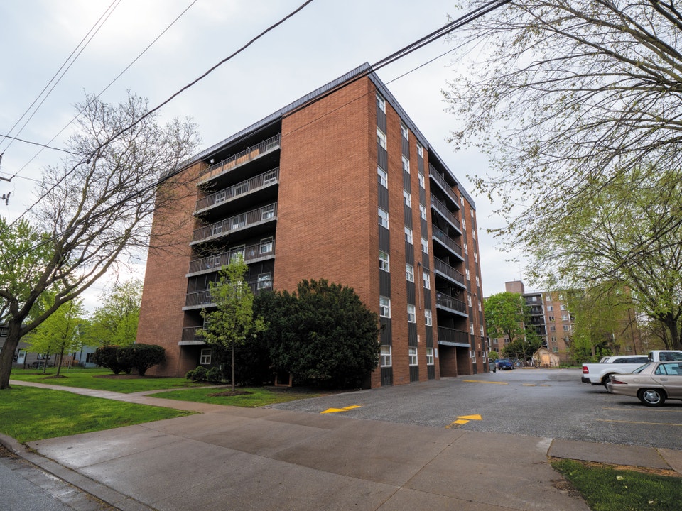 Karita Tower Apartments - 2 Bedroom, 1 Bath Apartment for Rent - 2