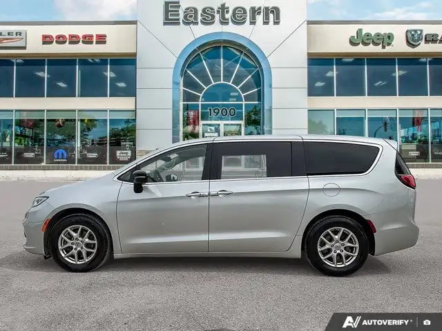 2024 Chrysler Pacifica | Touring-L | Apple CarPlay and Android in Cars & Trucks in Winnipeg - Image 3