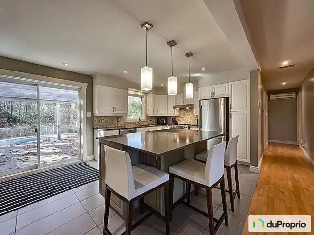 $579,000 - Bungalow for sale in St-Roch-De-Richelieu62864753813505123