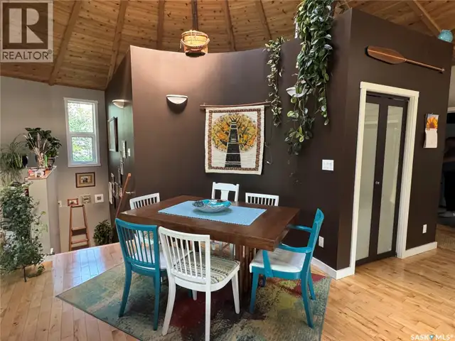Lakefront Round House Northern Admin District, Saskatchewan in Houses for Sale in La Ronge - Image 4