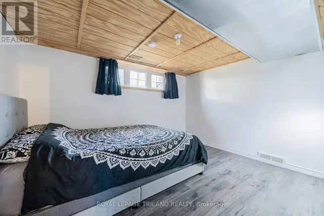 10234 JULIE AVENUE Lambton Shores (Grand Bend), Ontario in Houses for Sale in Grand Bend - Image 39