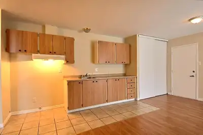 Découvrez notre 3 1/2 à louer à Jonquière dans un quartier tranquille pensé pour les familles. Idéal...