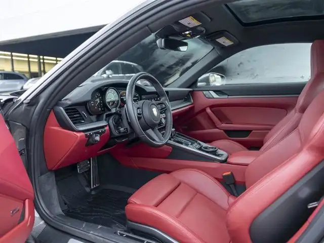 2024 Porsche 911 Carrera 4S in Cars & Trucks in London - Image 13