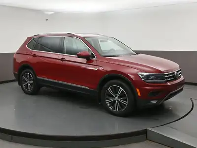 See Dealer Website for Details. 2018 Volkswagen Tiguan HIGHLINE 4MOTION Engine: 4 Cylinder Engine 2....