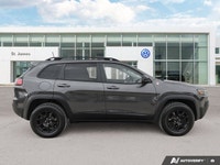 * 9-speed automatic transmission and Jeep's Active Drive II 4x4 system * Selec-Terrain System: Inclu... (image 5)