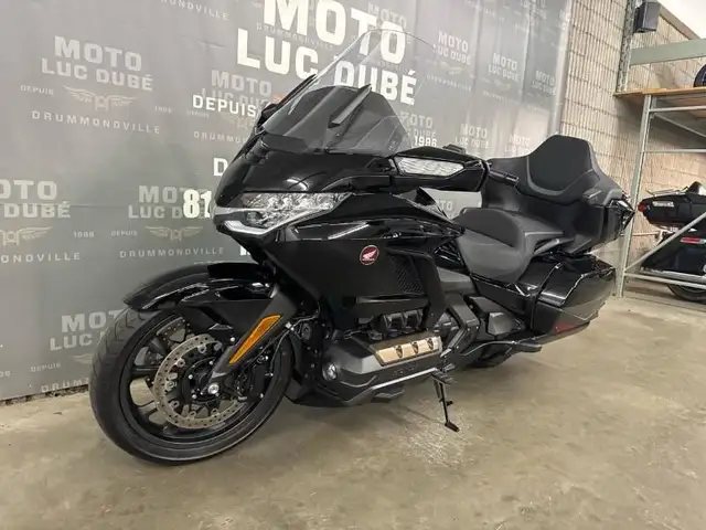 2023 Honda GL1800 Goldwing Tour DCT in Sport Touring in Drummondville - Image 8